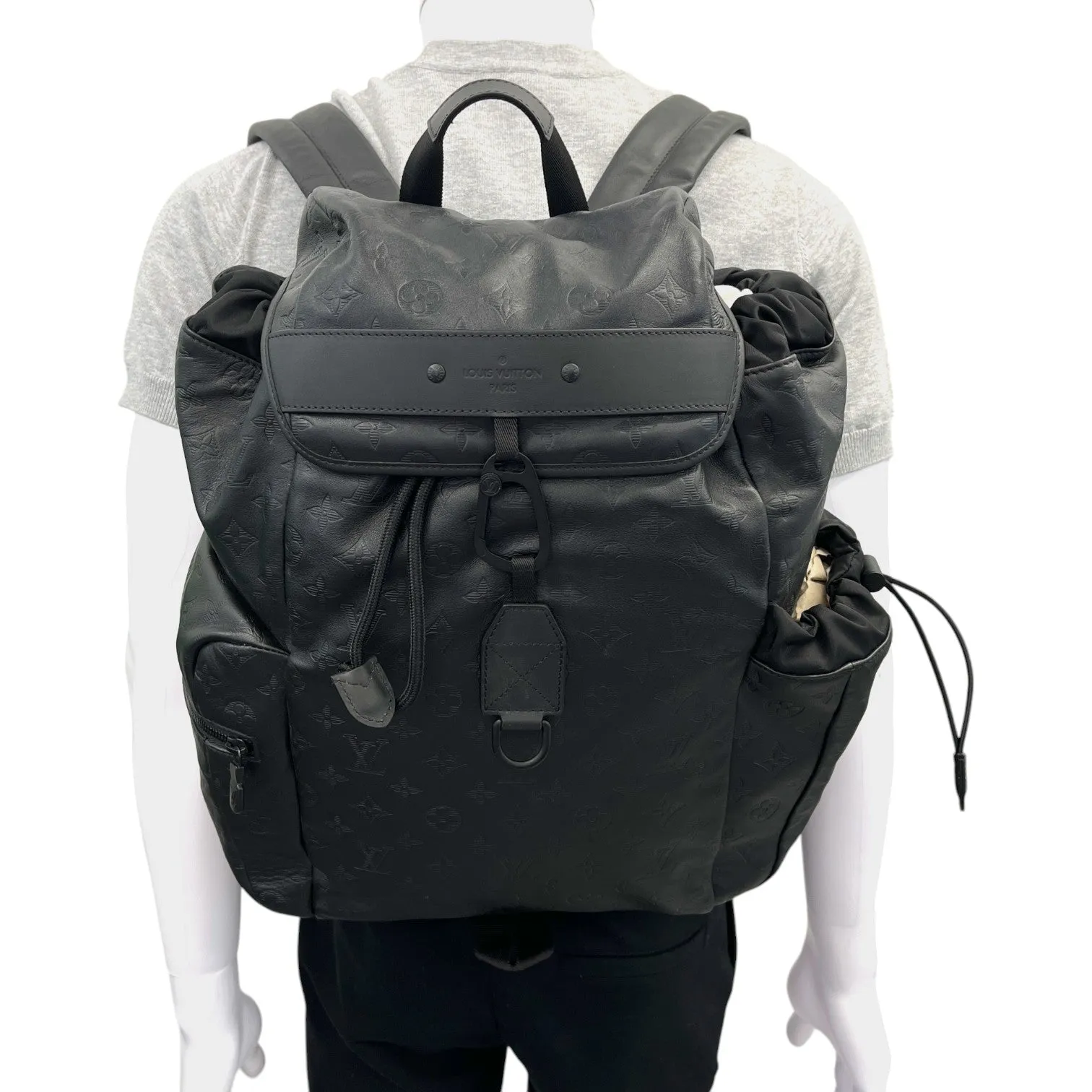 Men's Monogram Shadow Discovery Backpack Black